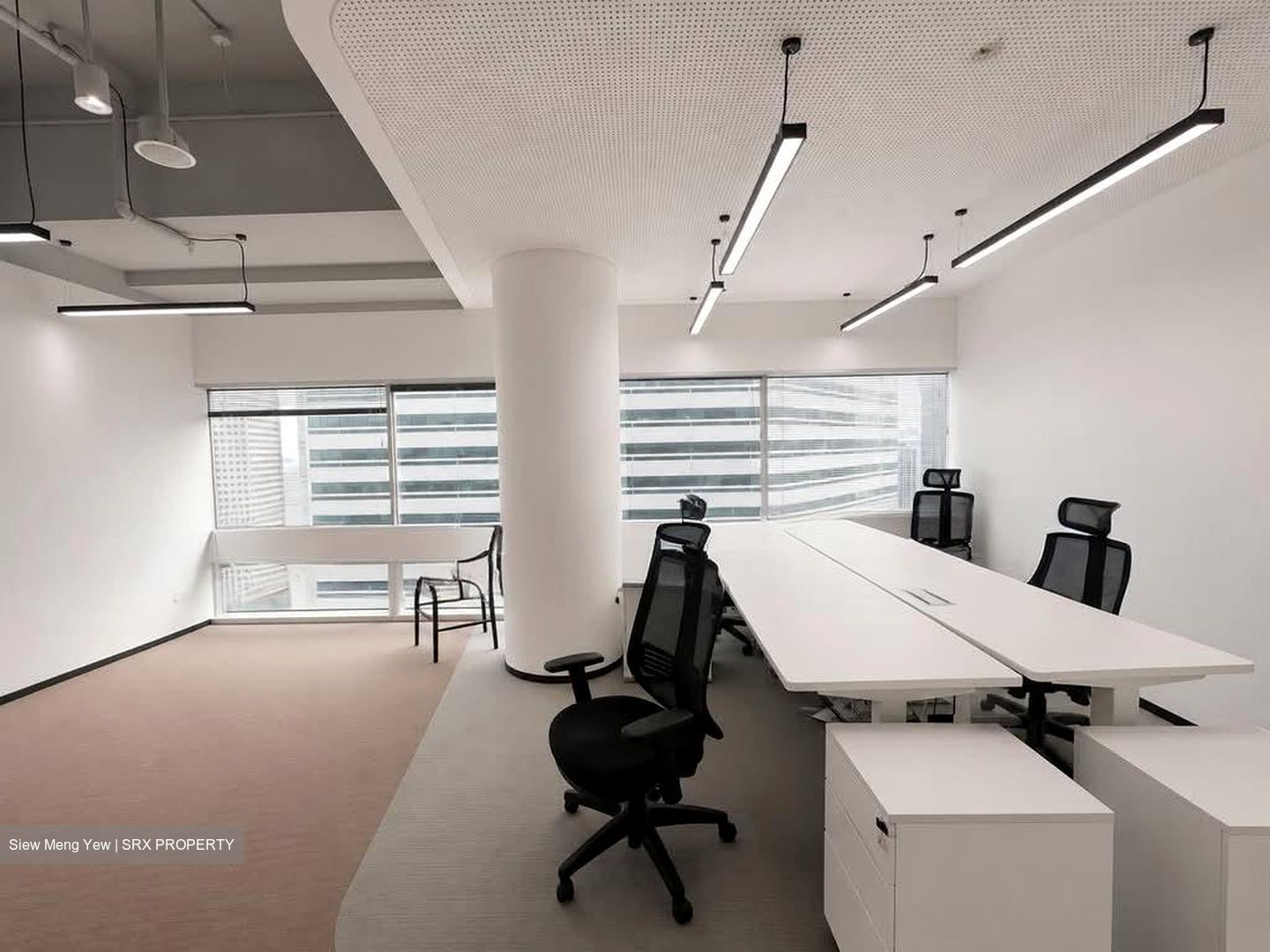 Gateway East (D7), Office #556764561